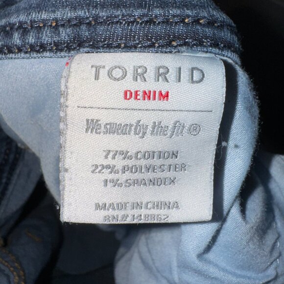 Torrid Women's Plus Size 24 Dark Wash Denim Mid Rise Luxe Slim Bootcut Jeans - Picture 7 of 8